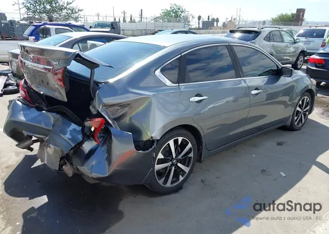 2018 Nissan Altima 2.5 Sr из США, поврежденный, VIN 1N4AL3AP0JC143268